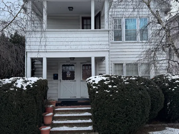 2100-2102 East Main Street, Bridgeport, CT 06610