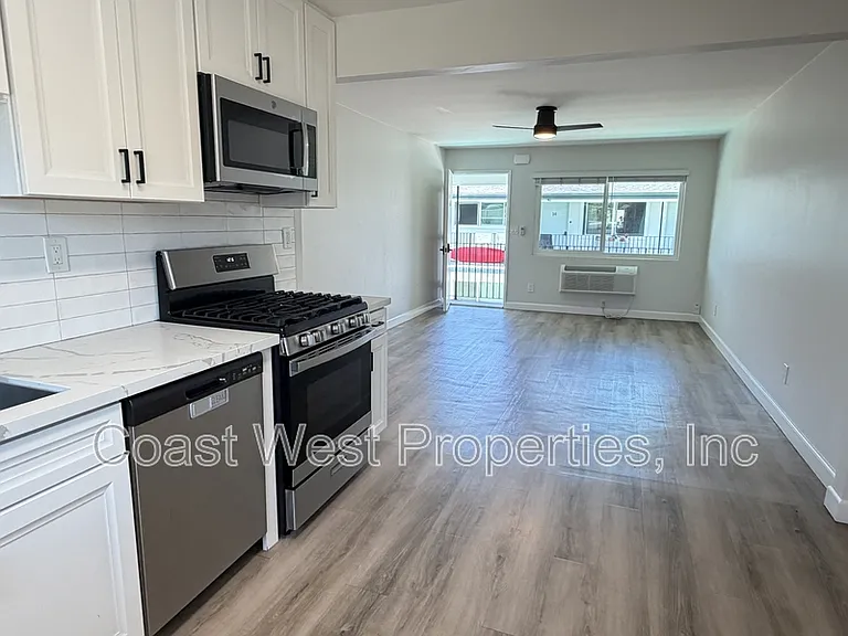 4802 Orchard Ave #6 — Photo 6