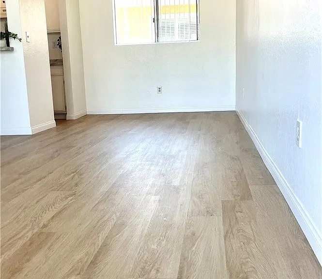 338 E Meats Ave — Photo 10