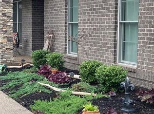 1923 Rivers Landing Dr, Prospect, KY 40059