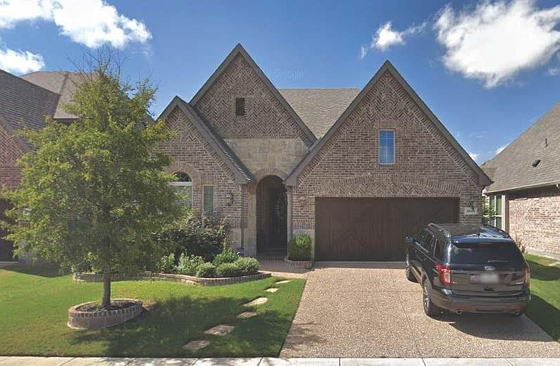 1st image of 2833 Earl Dr