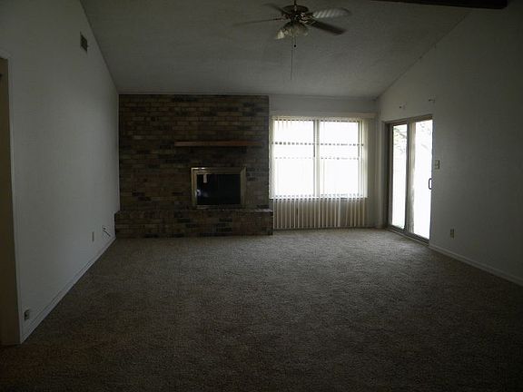 4th image of 4929 Reginald Dr