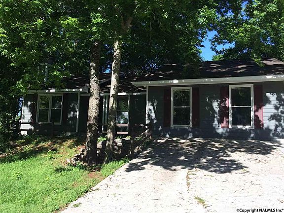 2nd image of 1028 Branscomb Cir SE