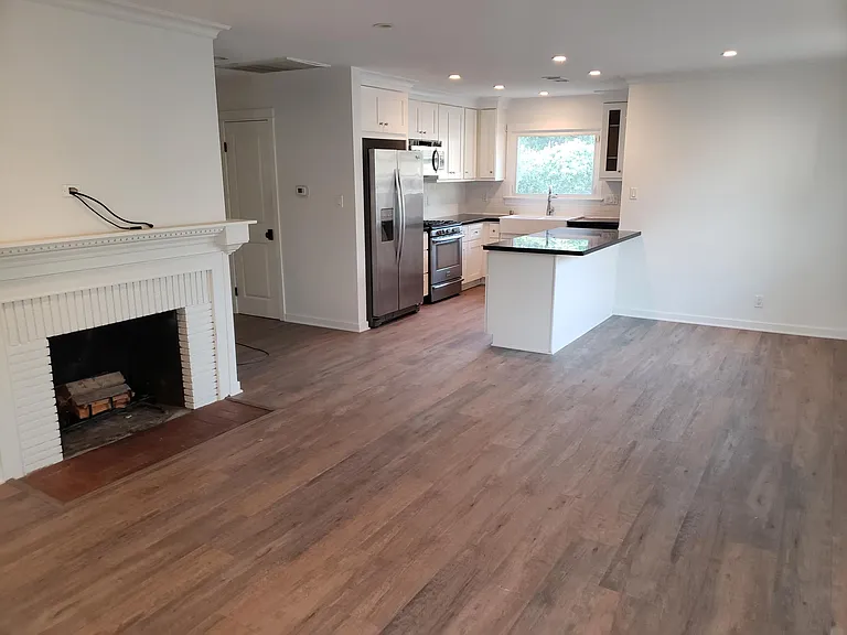 8913 Beverlywood St — Photo 3