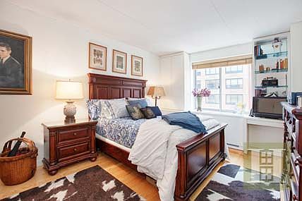 4th image of 555 W 23rd St APT N10p