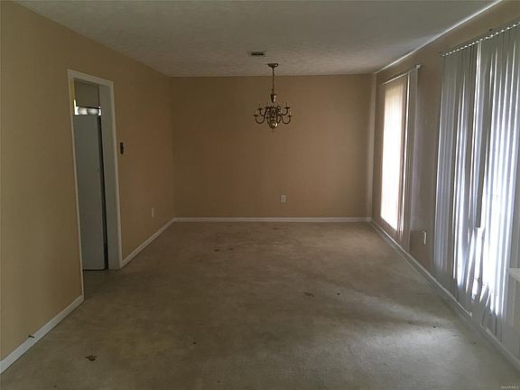 3rd image of 2616 Westwood Dr