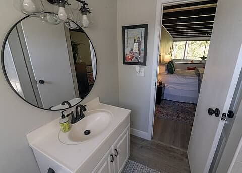 4th image of 709 SW 75th St APT 208