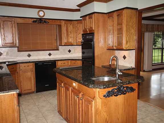 2nd image of 201 W Park Manor Dr