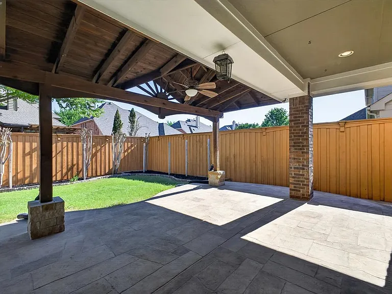 14668 Blakehill Dr — Photo 52