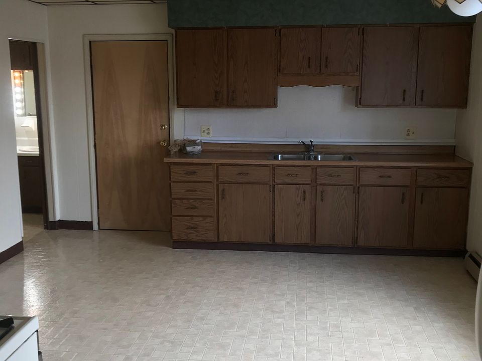 2nd image of 1787 Electric Ave Uppr #