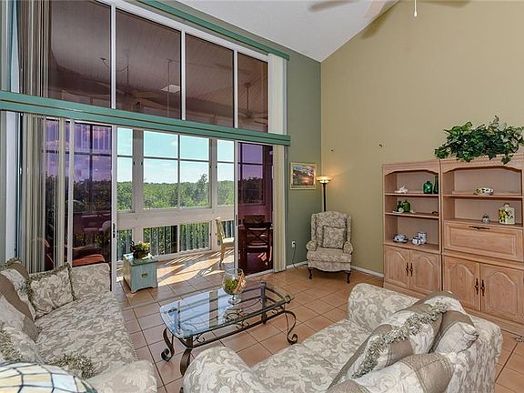 3rd image of 907 Waterside Ln