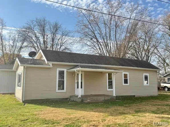 302 W 6th St, New London, MO 63459