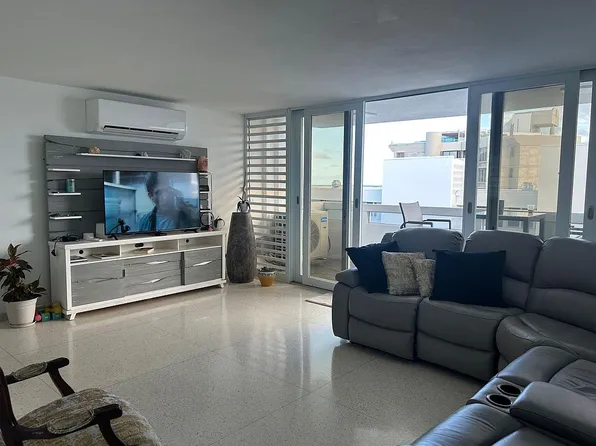 4327 Beach Tower Cond Isla Verde Ave, Carolina, PR 00979