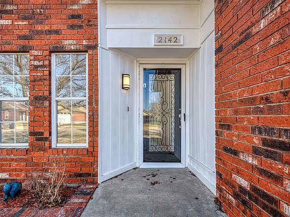 5th image of 2142 Briarcliff Dr