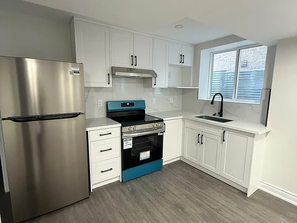 24 Phoenix Blvd #BASEMENT