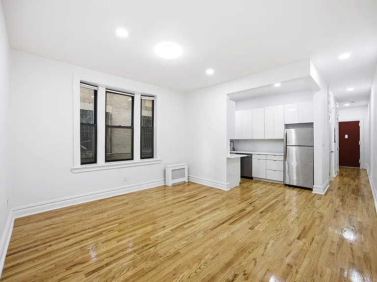 160 Wadsworth Ave #104 — Photo 3