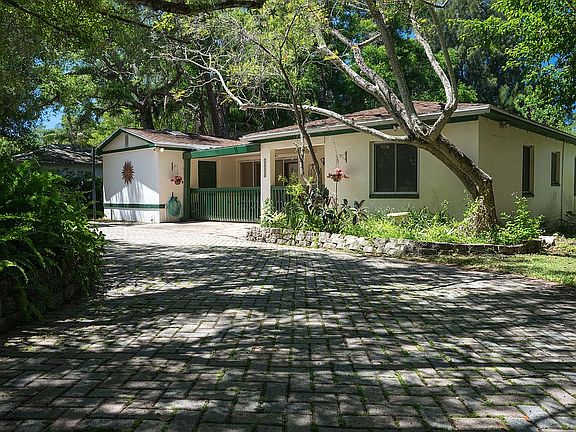 2nd image of 1018 Pinebrook Dr