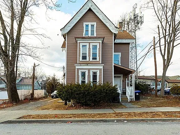 18 S Clinton St #D