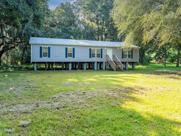 97 Oaks Plantation Rd, Saint Helena Island, SC 29920