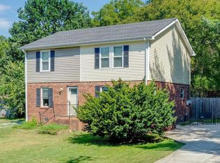 574 Harpeth Bend Dr, Nashville, TN 37221