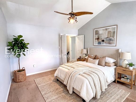 3rd image of 10 Keeton Ct