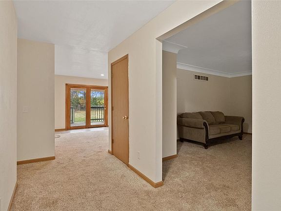3rd image of 27 Rickhaven Dr