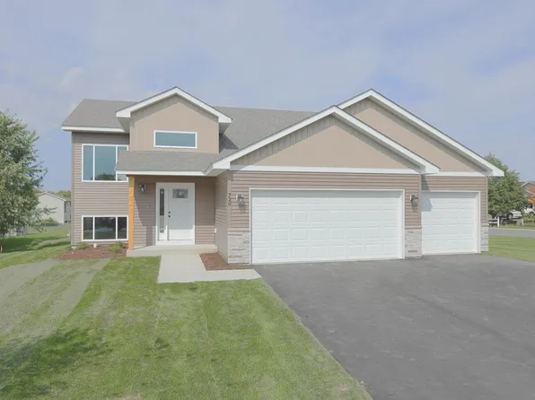 720 Mallard Ave, Winsted, MN 55395