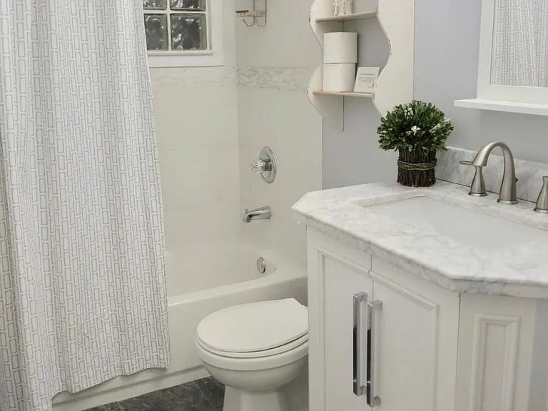 Upstairs Bath
