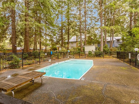 4th image of 1801 Evergreen Park Ct SW APT 13