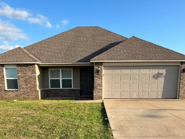 3905 Saddlecrest Dr, Jonesboro, AR 72404
