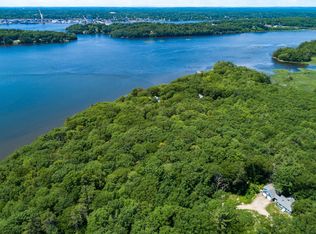 21 Hanson Bay Dr, Woolwich, ME 04579