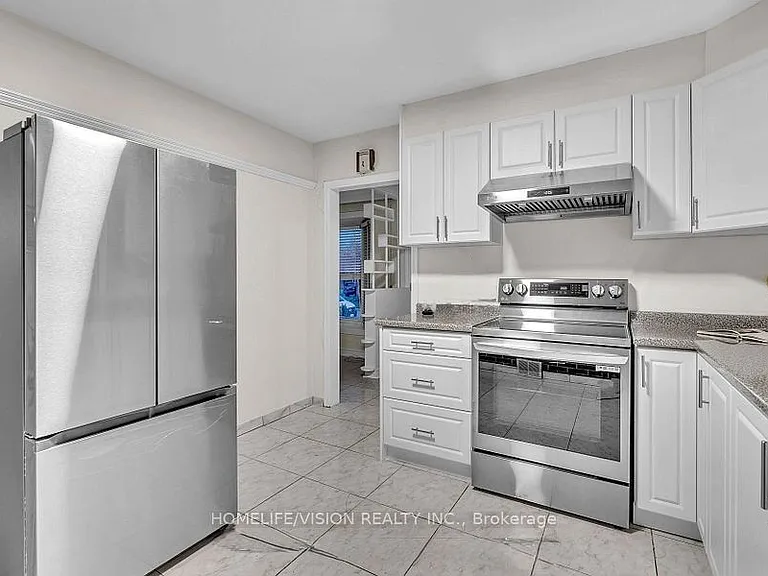 94 Waringstown Dr #MAIN — Photo 4