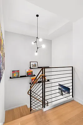 Sold by Compass | media 18