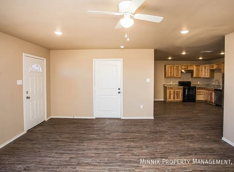 2508 N Avenue P — Photo 26