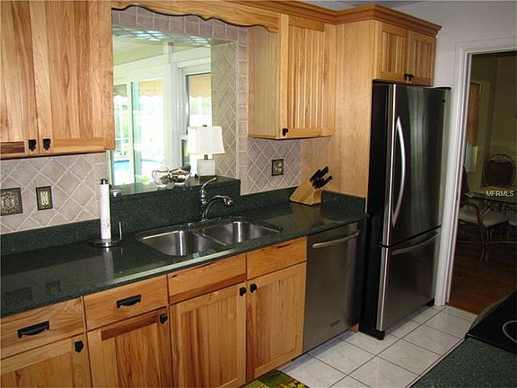 4th image of 1455 Southridge Dr