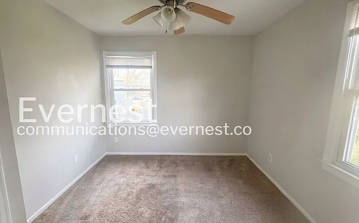 685 Valerie Ln — Photo 12