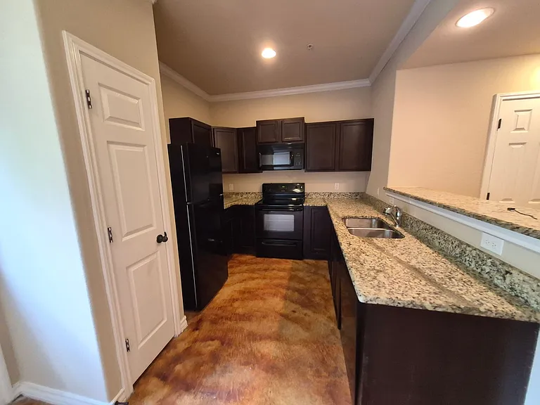 6309 Attucks Ln — Photo 7