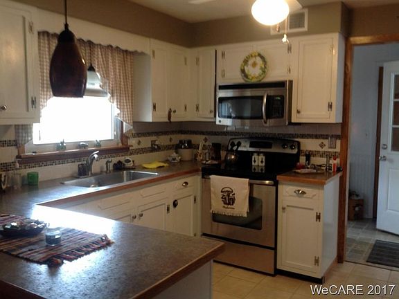 3rd image of 213 Fenway Dr