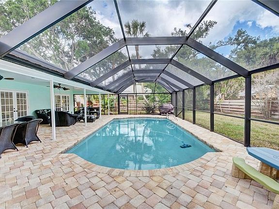 New Screen Enclosure Built to the NEW BUILDING CODES, New Pavers too