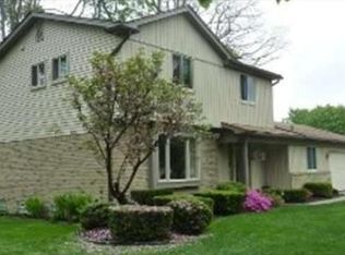 31346 Hillbrook St, Livonia, MI 48152