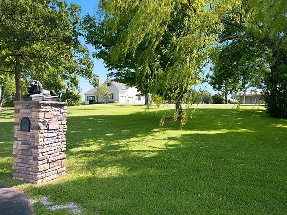 4th image of 1160 Fleet Town Rd