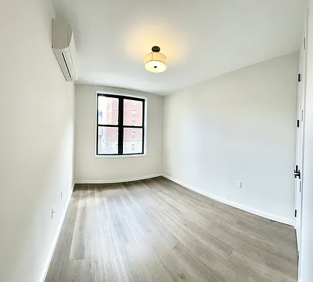 Rented by EastMount Realty LLC | media 4