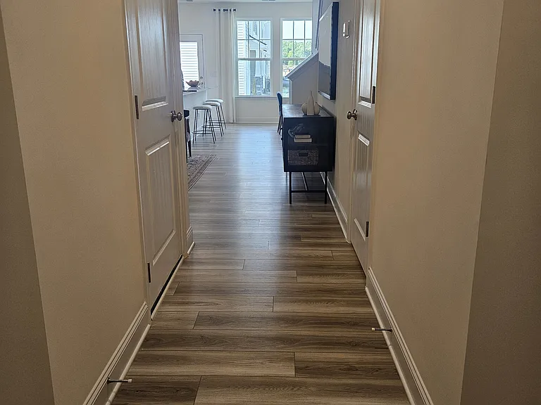 180 Hyacinth Ln — Photo 3