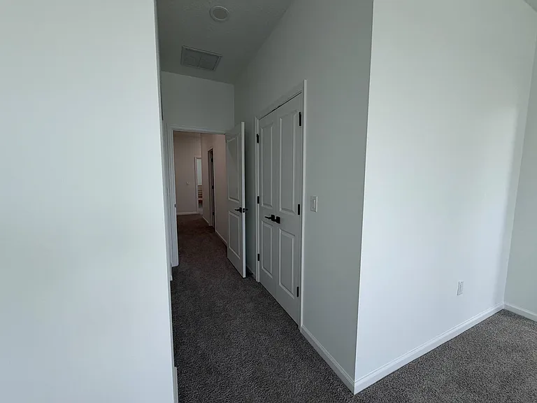 4402 Longwood — Photo 14