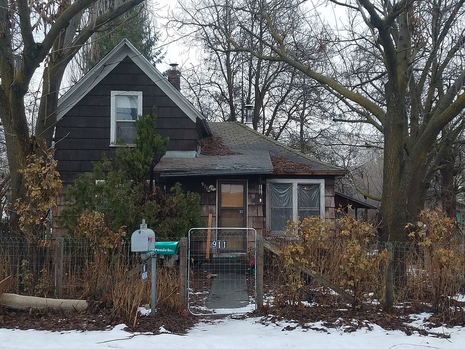1st image of 911 1st Ave S
