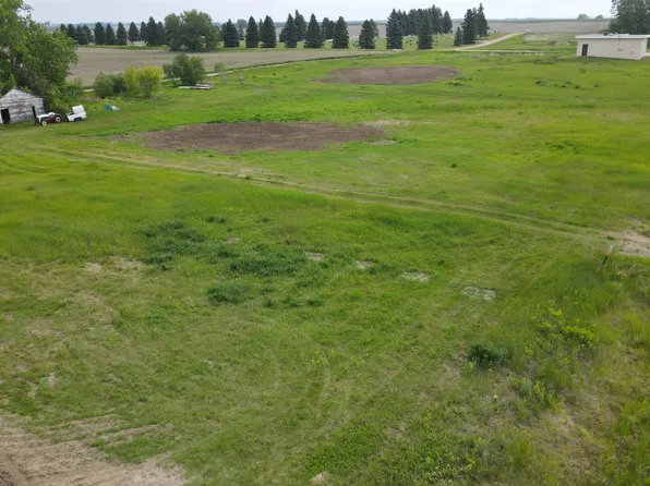 41 6th Ave W, Drake, ND 58736