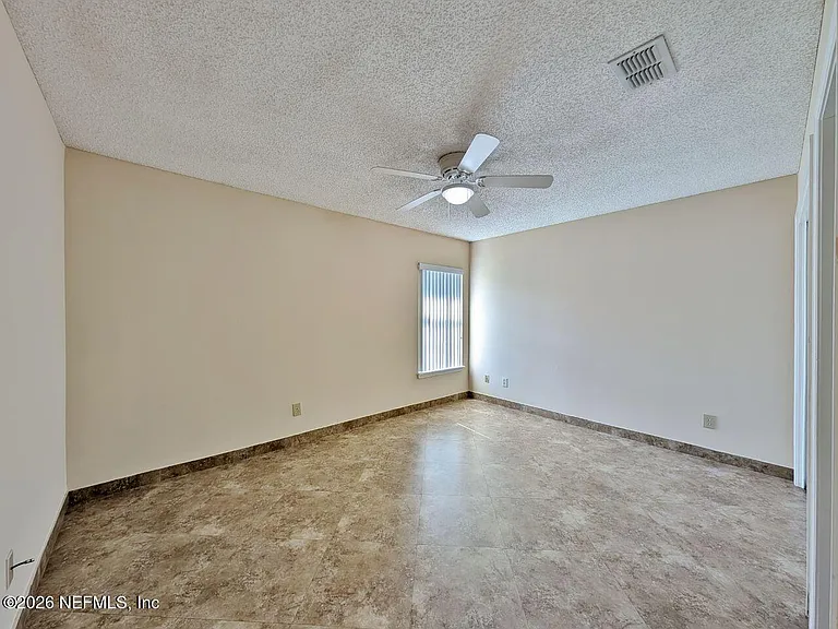 2413 Cedar Trace Dr W — Photo 21
