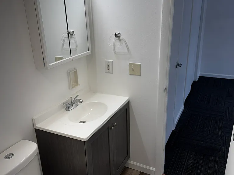 460 Wells Dr #A — Photo 6