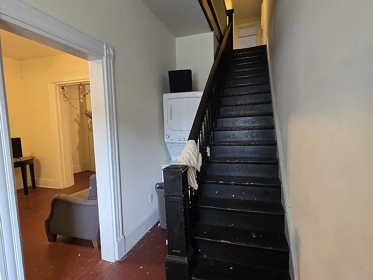 2209 W Main St — Photo 6
