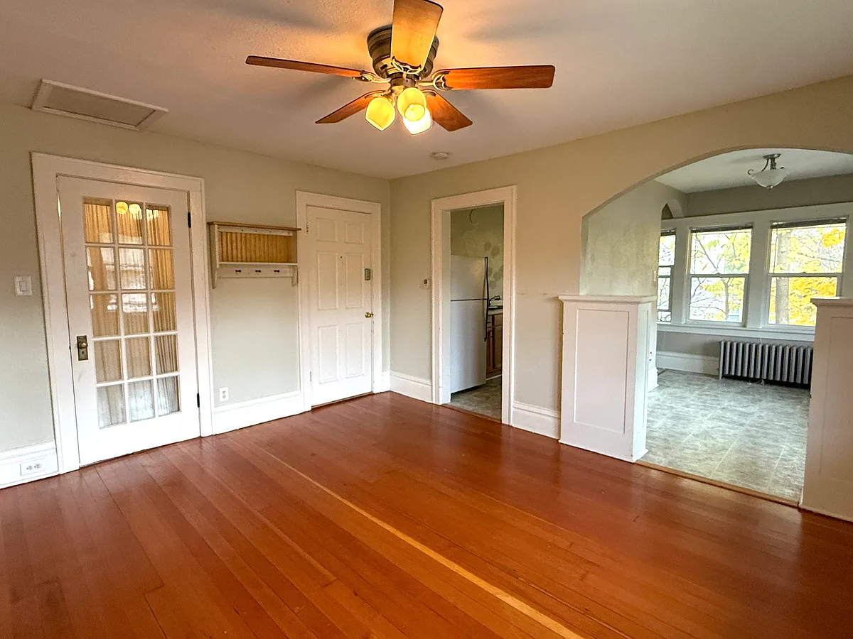 Building Photo - 1106 Bush St #2